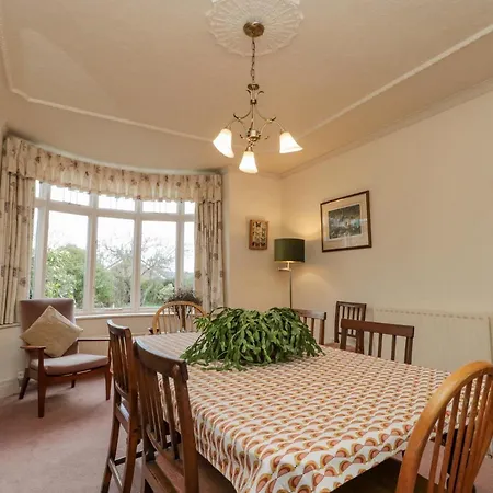 Clover Leaf 기스버러