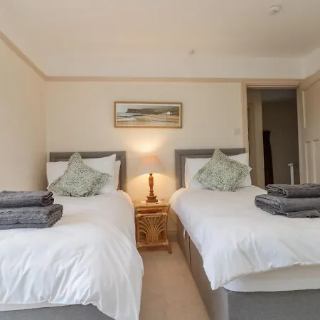 Clover Leaf 펜션 기스버러