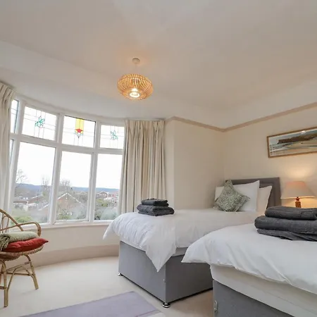 Clover Leaf 펜션 *